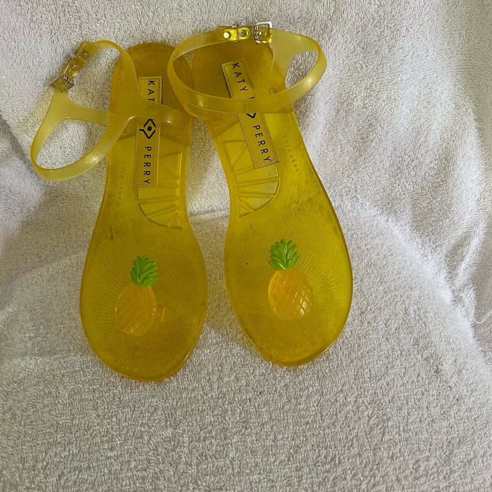 Katy Perry Yellow Cream Jelly Sandals with Pineapple Accent